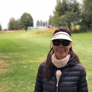 Meet your Posher, Lara